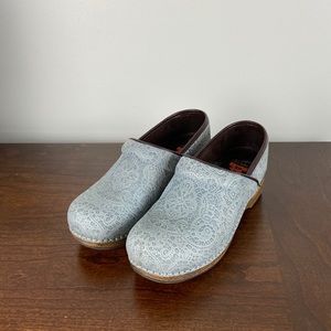 Dansko XP Blue Leather Slip Resistant Clogs